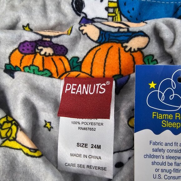 Peanuts Kids Halloween Snoopy & Friends 2 Piece Fleece Pajama Set Size 24 MO NWT - Picture 9 of 10